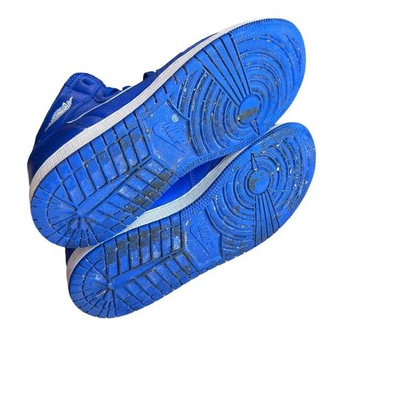2018
Air Jordan 1 Retro High OG 'Hyper Royal - Picture 4 of 7